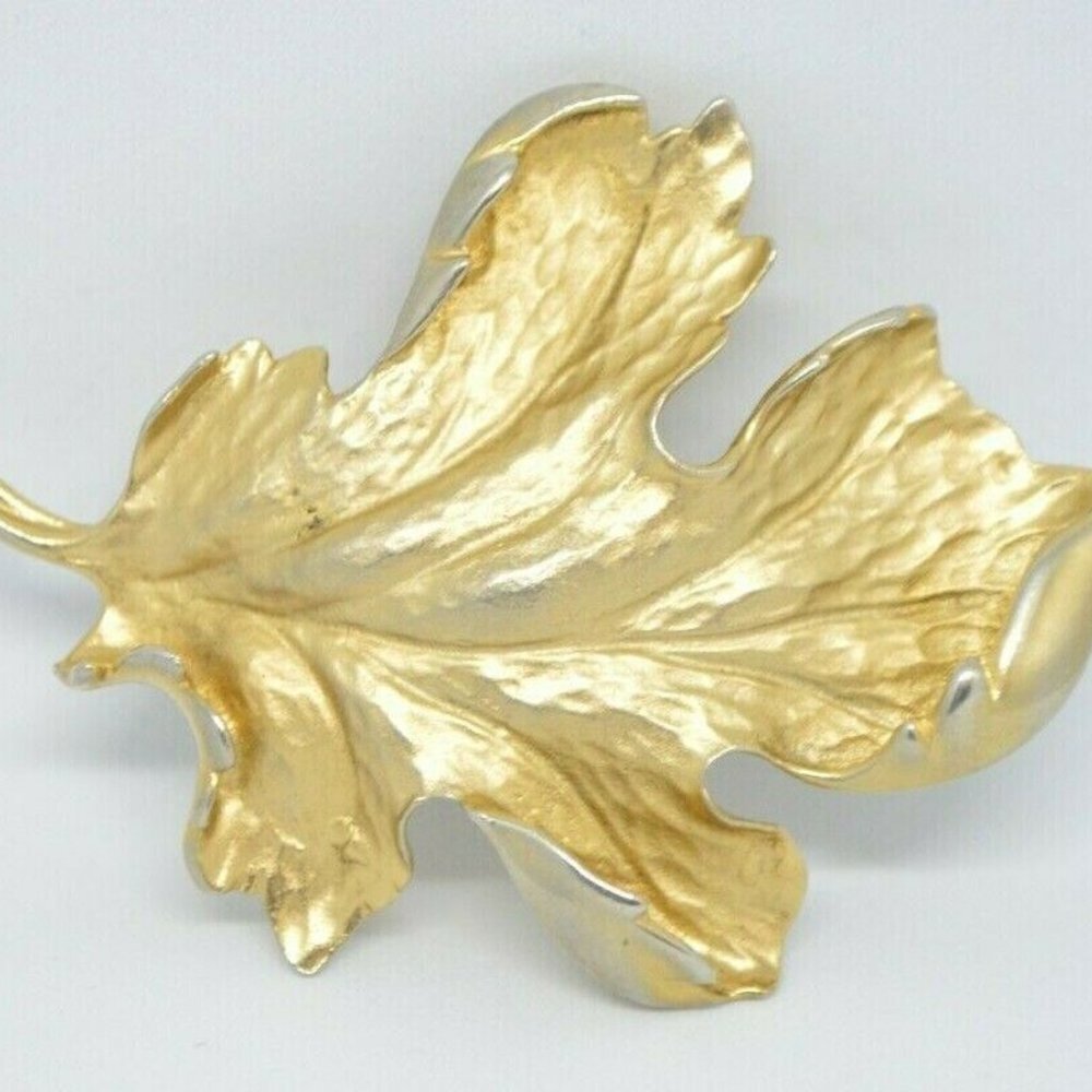 Coro 1940s Matte Gold Tone Large Heavy Leaf Pin